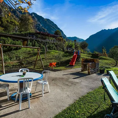 In A Green And Relaxing Atmosphere With Pool And Stunning Lake View Chalet Marone