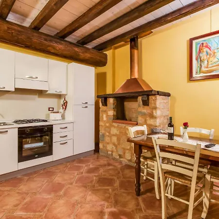 In A Green And Relaxing Atmosphere With Pool And Stunning Lake View Chalet Marone