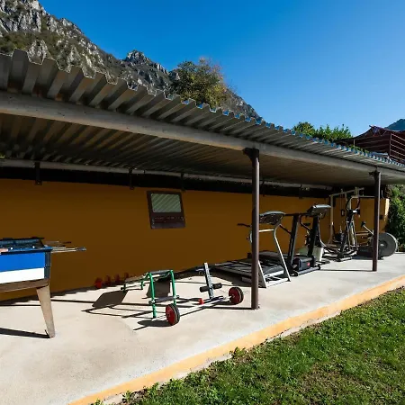 Chalet In A Green And Relaxing Atmosphere With Pool And Stunning Lake View Marone