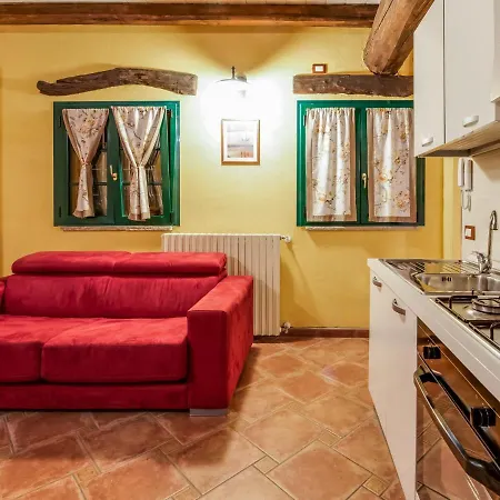 In A Green And Relaxing Atmosphere With Pool And Stunning Lake View Chalet Marone