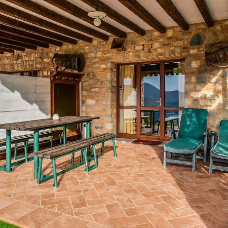 In A Green And Relaxing Atmosphere With Pool And Stunning Lake View Chalet