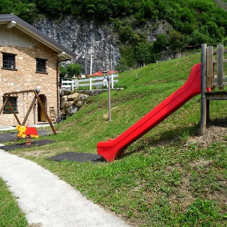 Chalet In A Green And Relaxing Atmosphere With Pool And Stunning Lake View *